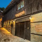 семеен чардаците Gasthof Lowetsch
