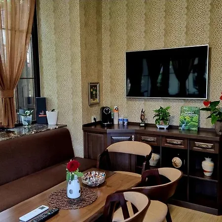 בית הארחה семеен чардаците לובץ'