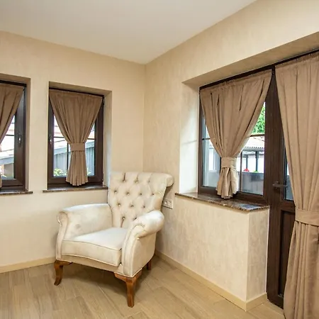 семеен чардаците