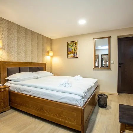 семеен чардаците