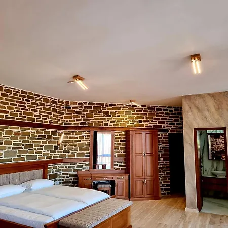 семеен чардаците 3* Lovech