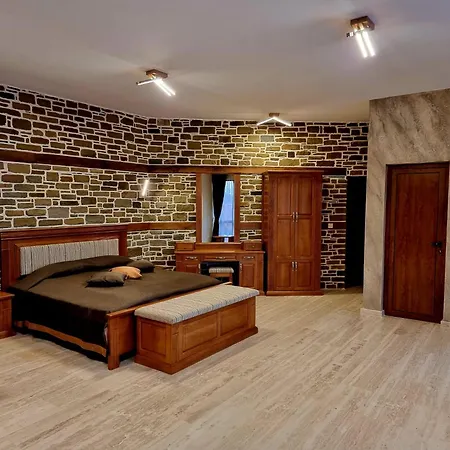 Гостевой дом семеен чардаците 3*