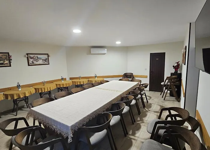 Къща за гости семеен чардаците 3*